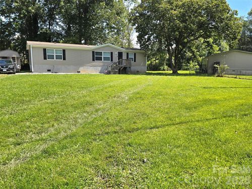 221 Turkey Pen Gap Rd, Horse Shoe, NC, 28742-7802 | Card Image