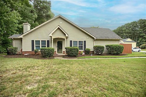 46 Hard Wood Dr, Hampton, VA, 23666-5656 | Card Image
