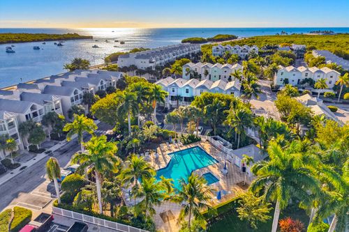 63 Seaside North Ct, Key West, FL, 33040-5292 | Card Image