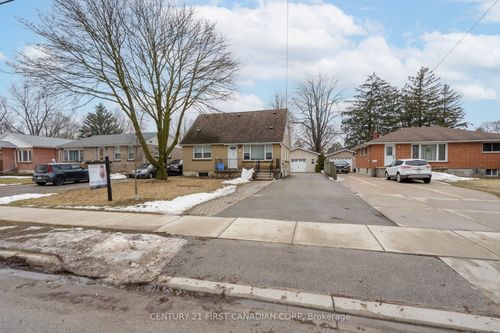 321 Spruce St, London, ON, N5W4N2 | Card Image