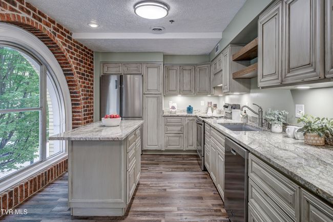 Custom Wood Cabinets | Image 15