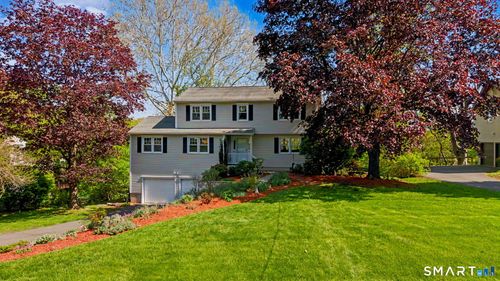 370 Nepas Rd, Fairfield, CT, 06825-2332 | Card Image