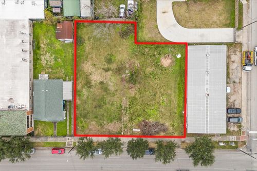10 N Sampson St, Houston, TX, 77003-1800 | Card Image
