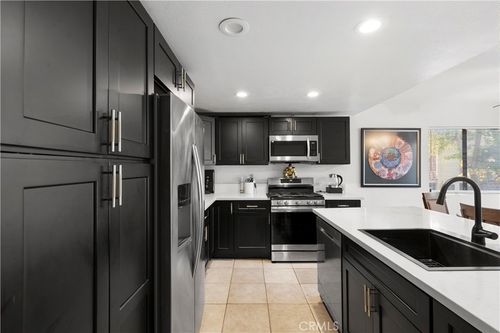 313 N Melrose Dr, Vista, CA, 92083-4800 | Card Image