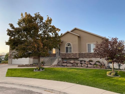 2887 S Star Brook Cir, West Valley City, UT, 84128-1312 | Card Image