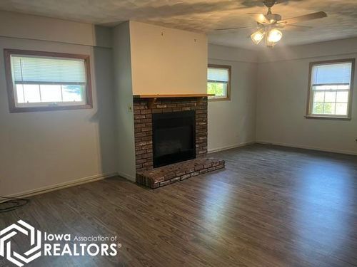 309 N Jefferson St, Mount Pleasant, IA, 52641-1623 | Card Image