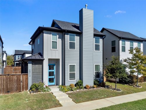 2312 Scenic Bluff Dr, Fort Worth, TX, 76111-2101 | Card Image