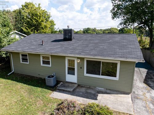 185 Longfellow Dr, Tiffin, OH, 44883-3225 | Card Image