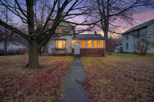 2013 Cooper Road, Jackson, MI, 49202 | Card Image