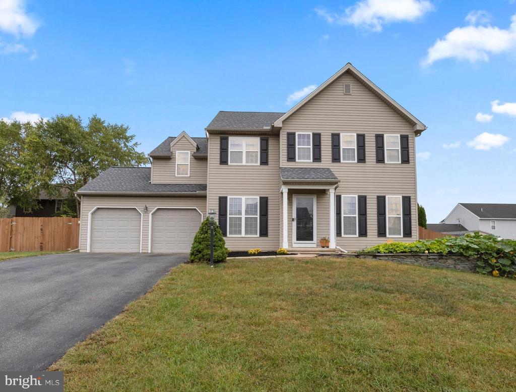 Highland Rd, Seven Valleys, PA 17360