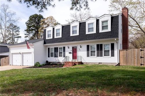 685 Lucas Creek Rd, Newport News, VA, 23602-4918 | Card Image