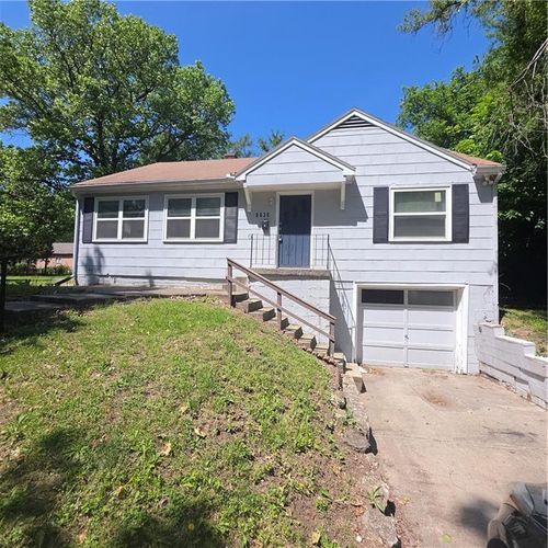 6636 Flora Ave, Kansas City, MO, 64131-1411 | Card Image