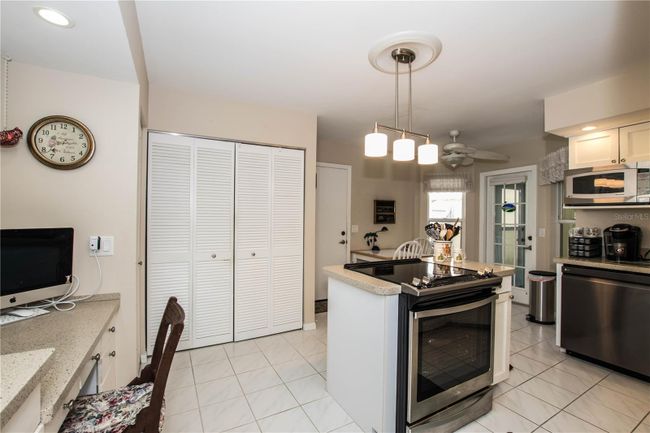 28 - 741 Brightside Crescent Drive, House other with 2 bedrooms, 2 bathrooms and null parking in Venice FL | Image 10