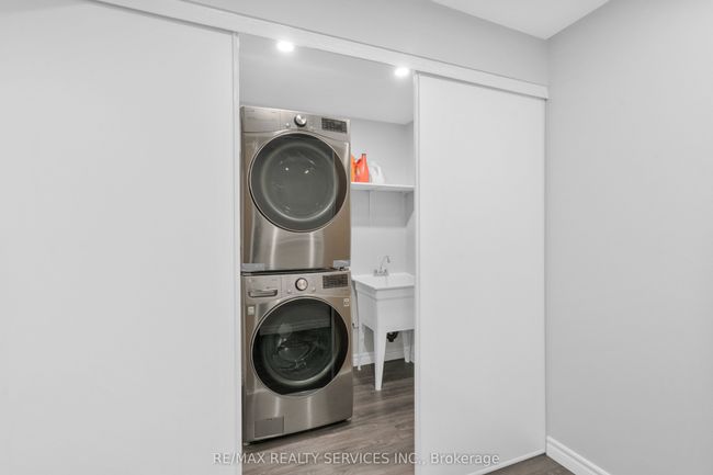 31 Sedgeway Hts, House attached with 3 bedrooms, 4 bathrooms and 3 parking in Vaughan ON | Image 40