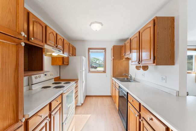 APT-106 - 6601 Buckley Cir, Condo with 2 bedrooms, 2 bathrooms and null parking in Inver Grove Heights MN | Image 5