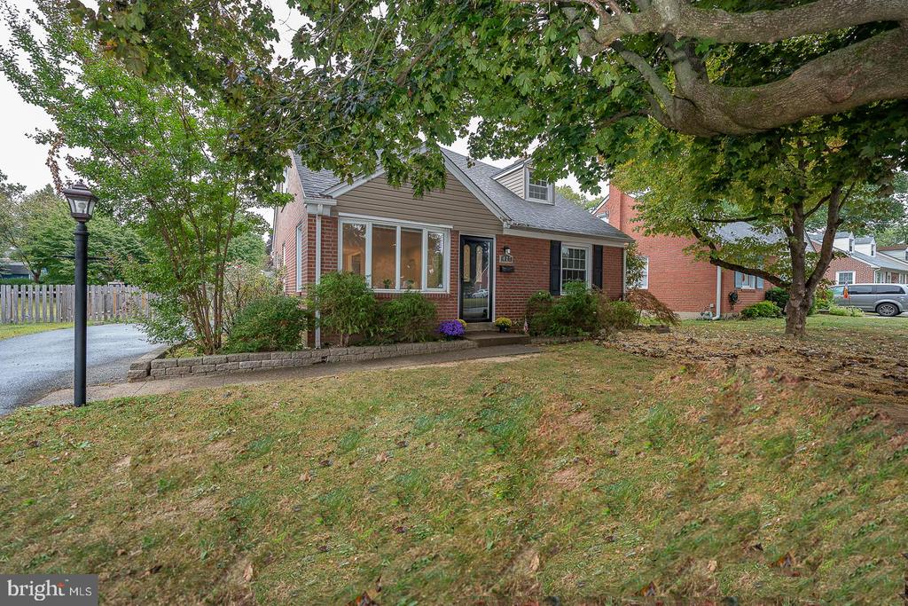 Wayne Ave, Springfield, PA 19064
