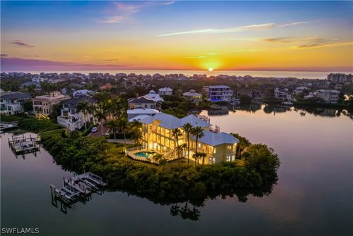 195 San Mateo Dr, BONITA SPRINGS, FL, 34134-8538 | Card Image