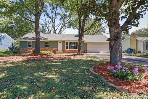 3706 White Bear Ave N, White Bear Lake, MN, 55110-4747 | Card Image