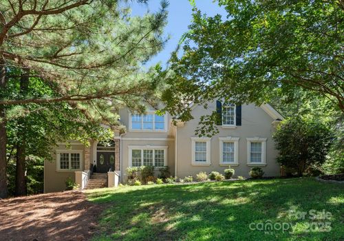 3839 Mountain Cove Dr, Charlotte, NC, 28216-7780 | Card Image