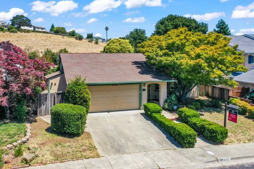 227 Baker St, Benicia, CA, 94510-1501 | Card Image