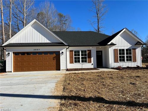2687 Johnsontown Rd, Thomasville, NC, 27360-7597 | Card Image