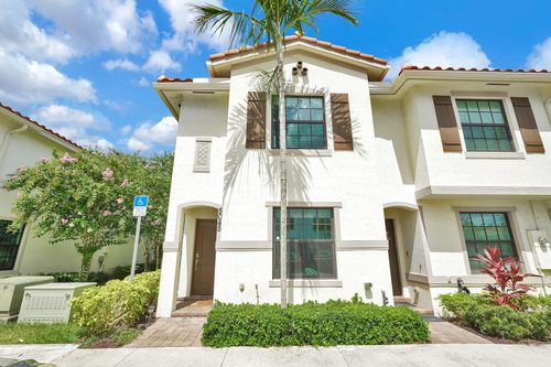 5045 Genove Pl, Riviera Beach, FL, 33410-1925 | Card Image