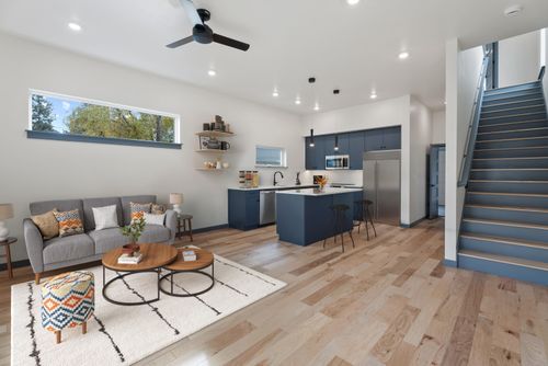 7-757 Sw Pelton Pl, Bend, OR, 97702-3872 | Card Image