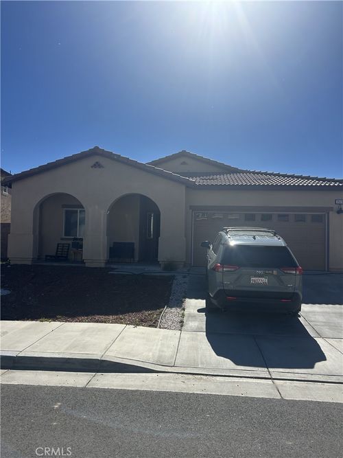 35291 Sorenstam Dr, Beaumont, CA, 92223-5310 | Card Image