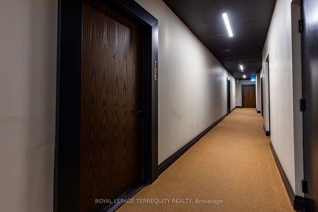 705 - 2118 Bloor St W, Condo with 1 bedrooms, 2 bathrooms and null parking in Toronto ON | Image 5