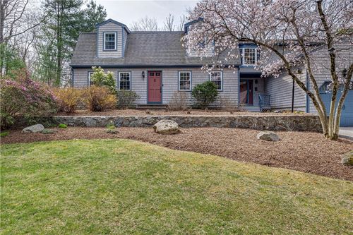 32 Hazelwood Rd, North Scituate, RI, 02857-2802 | Card Image