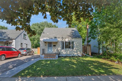 38 Eastvale Pl, Hamilton, ON, L8H1P1 | Card Image