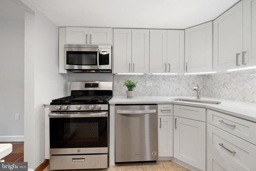 apt-21-1536 Northgate Sq, RESTON, VA, 20190-5778 | Card Image