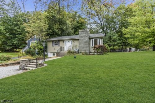 55 Orchard Dr, Vernon, NJ, 07462-3409 | Card Image