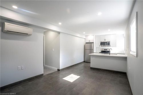 2-130 Elgin Street, Brantford, ON, N3S5A5 | Card Image