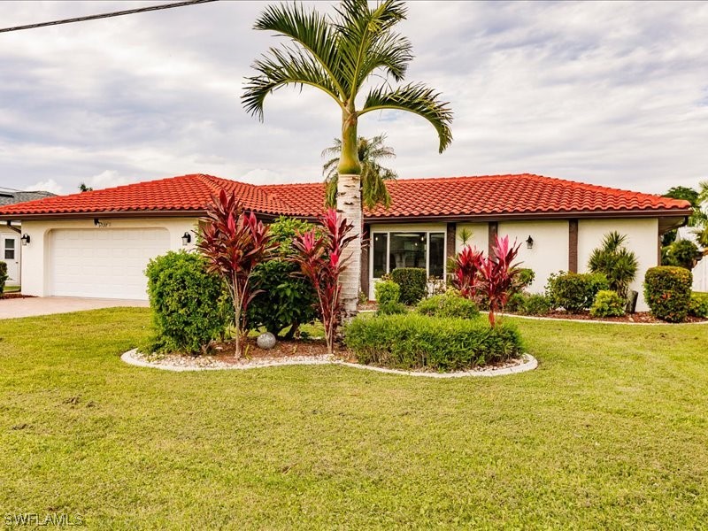 15th St, Cape Coral, FL 33990
