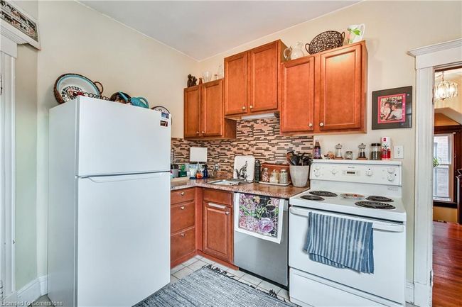 204 Herkimer St, Home with 5 bedrooms, 4 bathrooms and 2 parking in Hamilton ON | Image 21