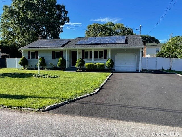 Pinetop Dr, Shirley, NY 11967