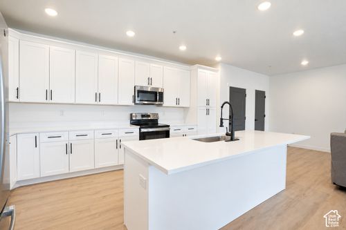 304-776 W Blue Magic Ln, Midvale, UT, 84047-7613 | Card Image