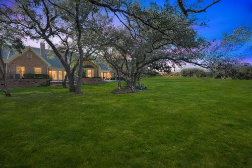 28 Tournament Way, The Hills, TX, 78738-1105 | Card Image