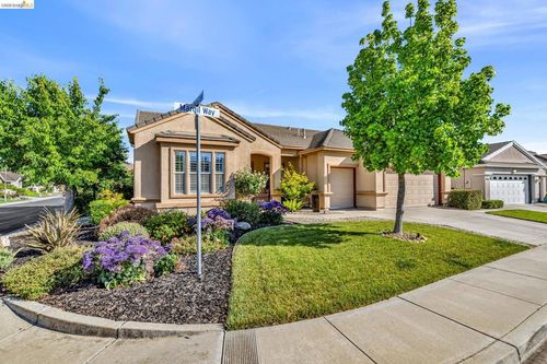 1550 Margil Way, Brentwood, CA, 94513-6408 | Card Image