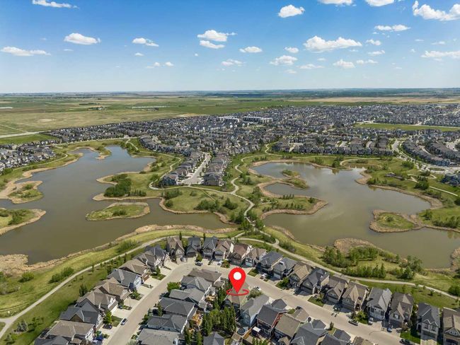 102 Marquis Grove Se, House other with 4 bedrooms, 4 bathrooms and 4 parking in Calgary AB | Image 39