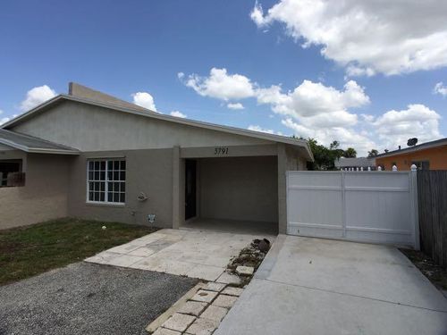 5791 S Rue Rd, West Palm Beach, FL, 33415-7164 | Card Image