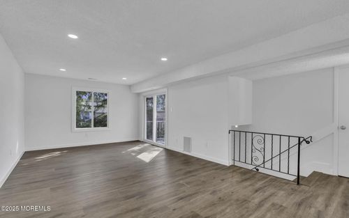 24 Northrup Dr, Brick, NJ, 08724-2020 | Card Image