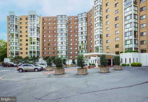 4-207-15100 Interlachen Dr, SILVER SPRING, MD, 20906-5611 | Card Image