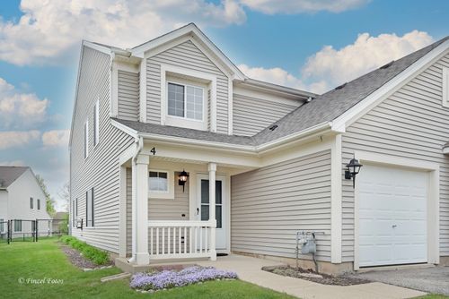 4 Crimson Ct, Lake In The Hills, IL, 60156-6701 | Card Image