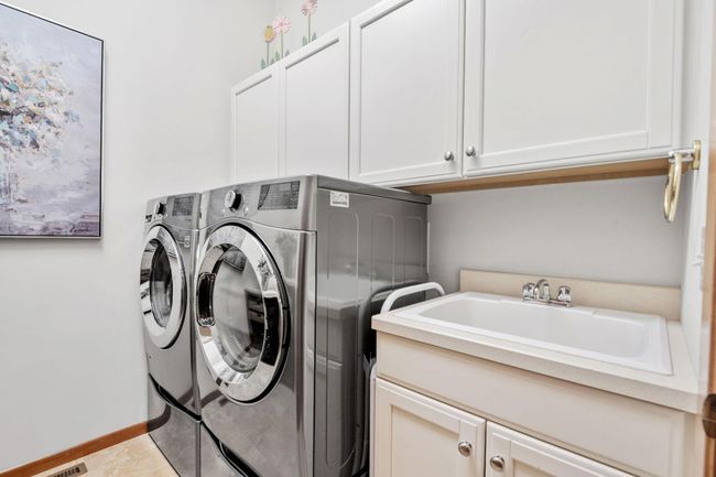 33 Summit Vw, Townhouse with 3 bedrooms, 3 bathrooms and null parking in North Oaks MN | Image 22