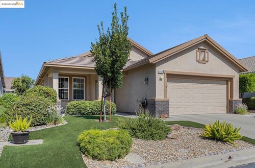 559 Quindell Way, Brentwood, CA, 94513 | Card Image