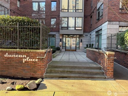 apt-414-4547 8th Ave Ne, Seattle, WA, 98105-6706 | Card Image