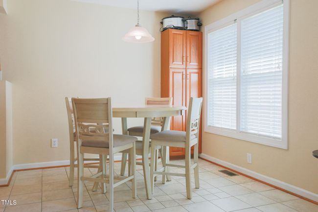 Dining Area | Image 9