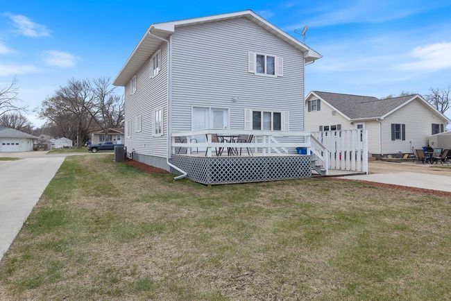 105 9 Th St W, House other with 6 bedrooms, 2 bathrooms and null parking in Canby MN | Image 8